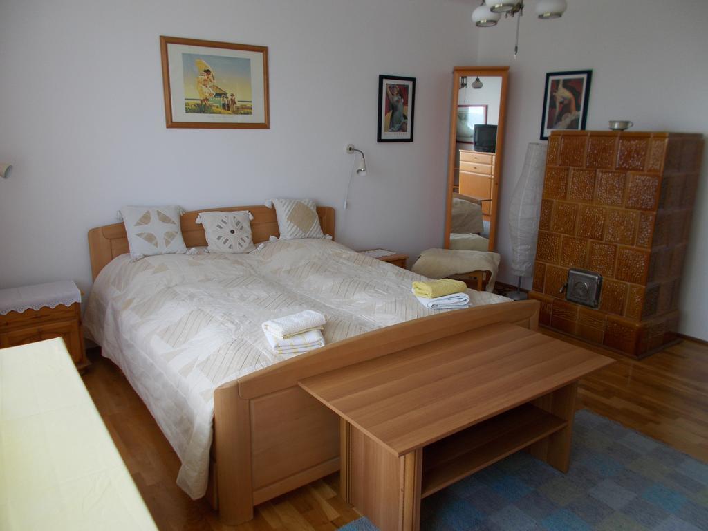 Liliom Apartments Balatonfuered Exterior foto